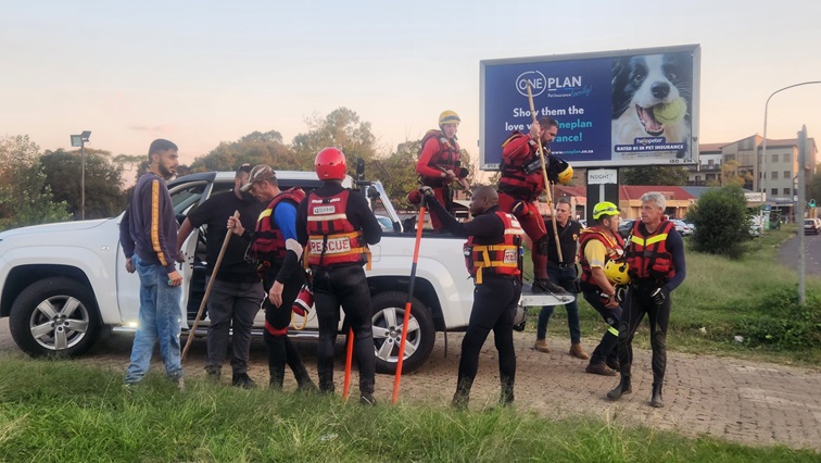 SAPS resumes search for vehicle linked to officers’ deaths
