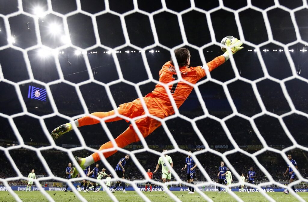 Inter edge Barca in 7-goal thriller to reach Champions League final