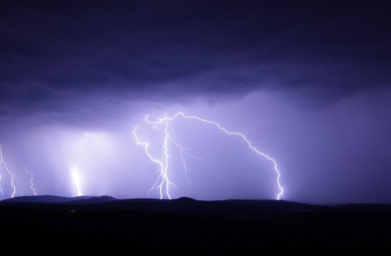 Gauteng residents urged to be vigilant amid expected thunderstorms