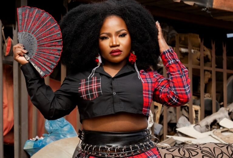 Award winning musician Makhadzi in hospital after car crash