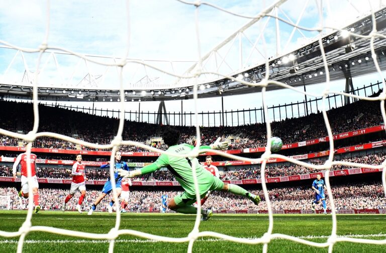 Arsenal hit choppy waters as title remains agonisingly on horizon